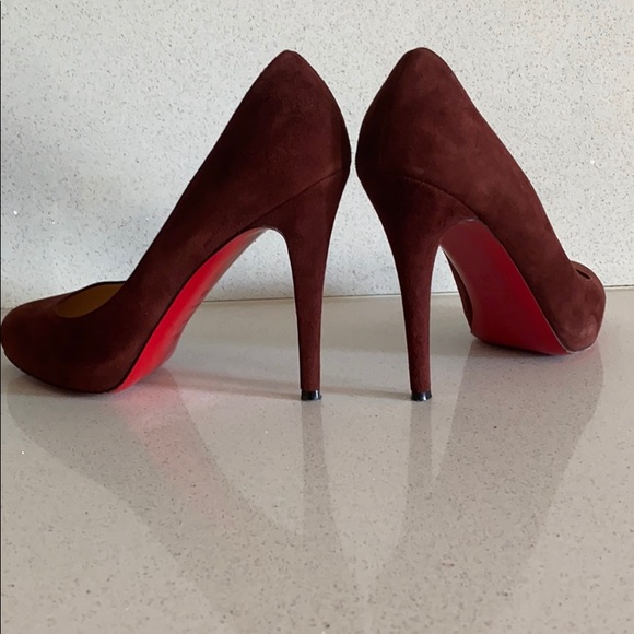 Classic Christian Louboutin heel in mahogany suede - Picture 5 of 9